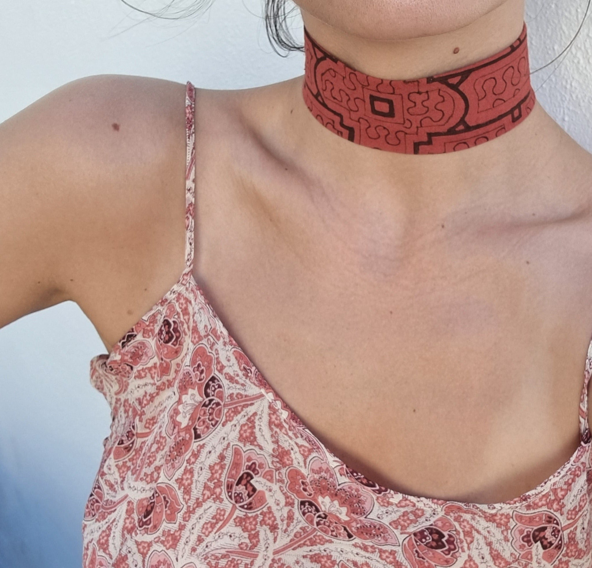 Choker Ainbo Rojo